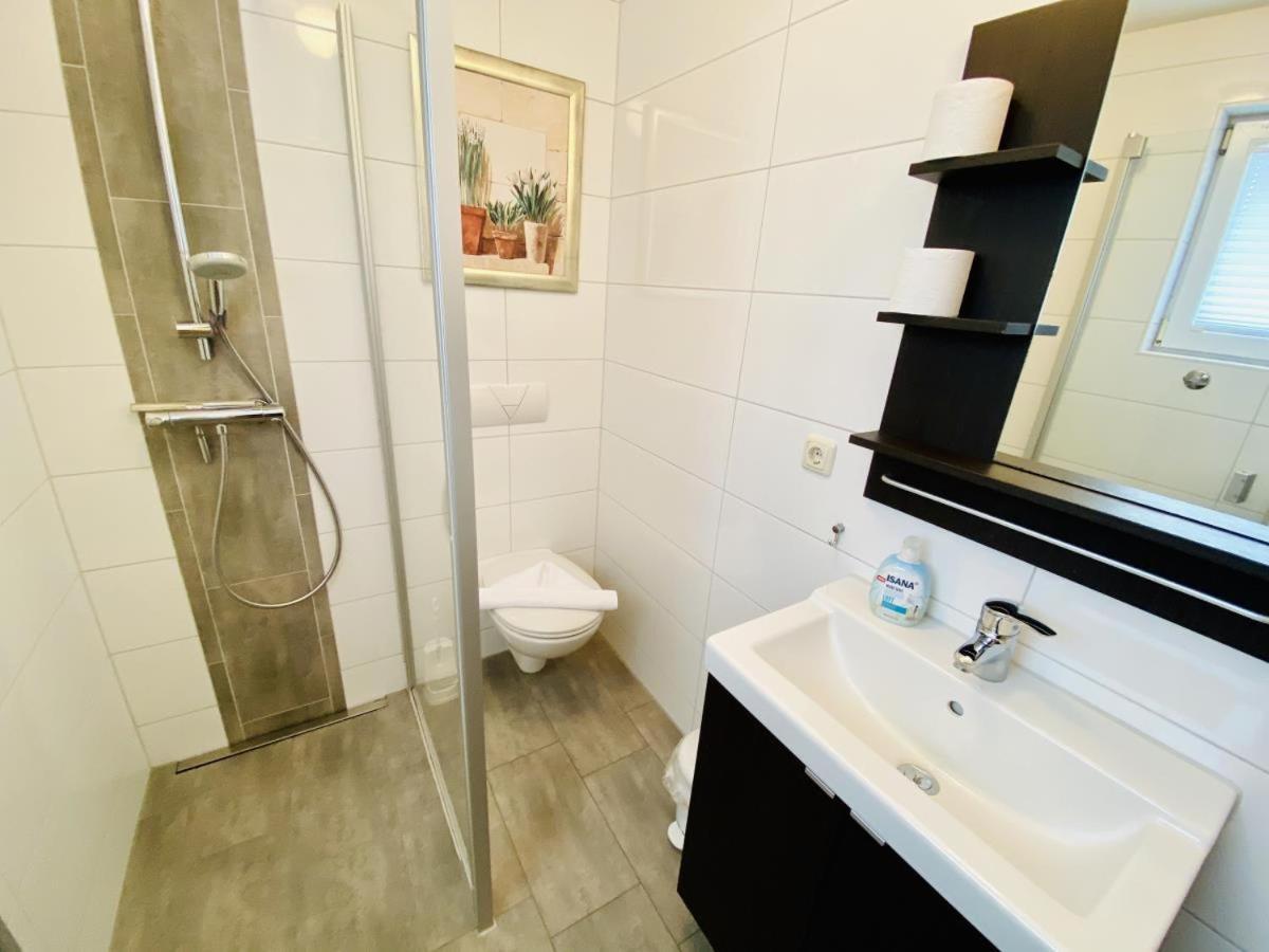 Schotstek Holiday home *